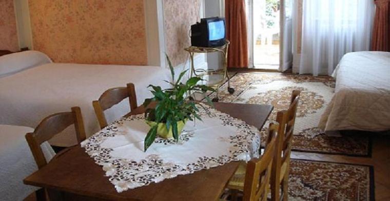 Hotel De France Montbeliard Bagian luar foto